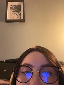 ValentinaOrtiz3 online show from 06/08/26, 03:07