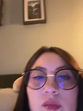 ValentinaOrtiz3 online show from 06/16/26, 10:56