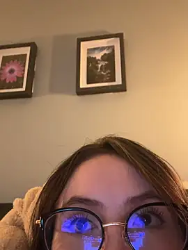 ValentinaOrtiz3 online show from 06/19/26, 03:44