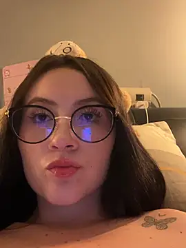 ValentinaOrtiz3 online show from 06/23/26, 02:53