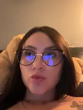 ValentinaOrtiz3 online show from 06/29/26, 02:51