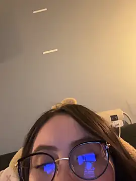 ValentinaOrtiz3 online show from 07/19/26, 02:37