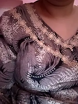 Snapshot of Dlo3a_sixi-arbi chatting on 09/18/25, 11:12 Dlo3a sixi-arbi online show from 09/18/25, 11:12