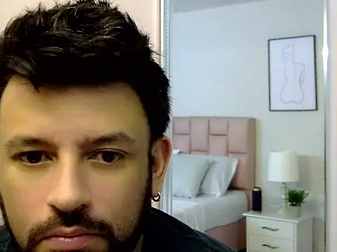 tonyglams online show from 10/04/25, 02:42