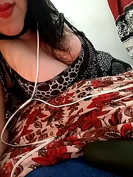 Snapshot of Malak-26 chatting on 11/03/25, 12:35 Malak-26 online show from 11/03/25, 12:35