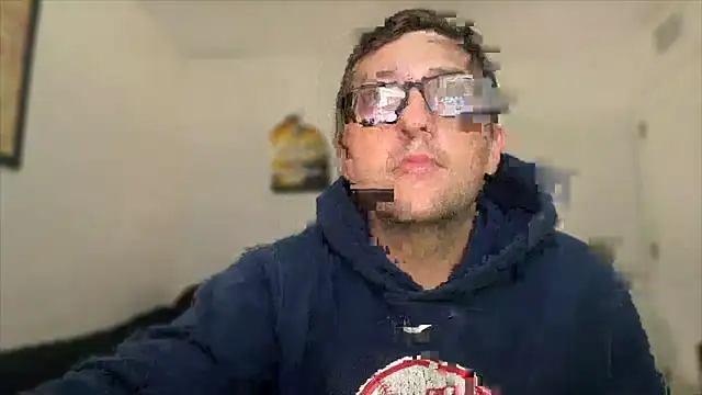 Snapshot of Milflover96 chatting on 10/07/25, 12:46 Milflover96 online show from 10/07/25, 12:46