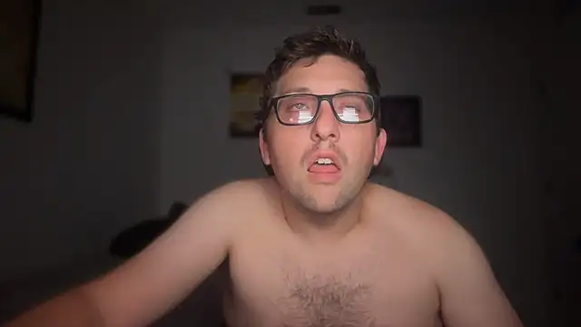 Snapshot of Milflover96 chatting on 10/15/25, 06:02 Milflover96 online show from 10/15/25, 06:02