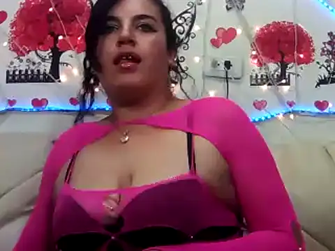 Esmeraldita782 online show from 03/07/25, 04:13