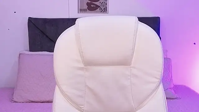 sara sharma  online show from 11/05/25, 02:39