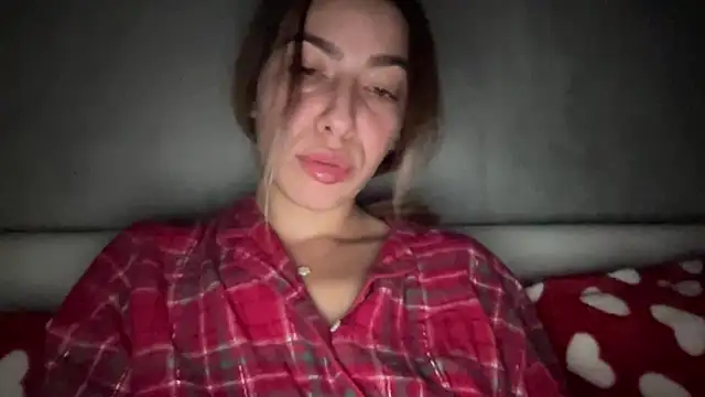 Snapshot of sarrah_rossy chatting on 11/13/25, 09:14 sarrah rossy online show from 11/13/25, 09:14