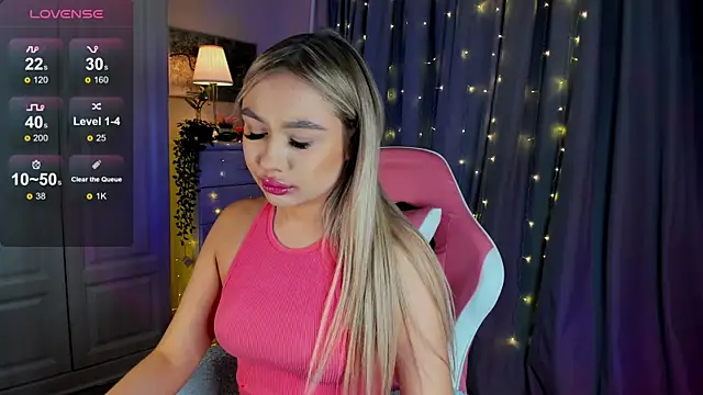 Snapshot of _Loneve__ chatting on 03/08/25, 04:50  Loneve   online show from 03/08/25, 04:50