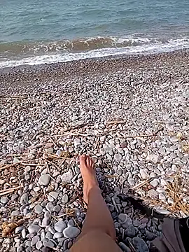 Snapshot of gkal7877_ chatting on 09/27/25, 12:21 gkal7877 online show from 09/27/25, 12:21