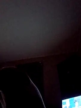 Snapshot of birdg chatting on 09/16/25, 10:05 birdg online show from 09/16/25, 10:05