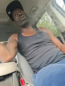 Snapshot of birdg chatting on 10/02/25, 01:29 birdg online show from 10/02/25, 01:29