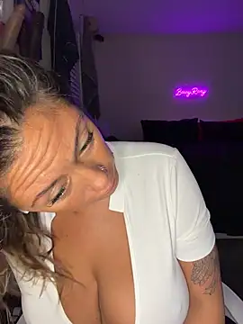 bossyroxy84 online show from 11/09/25, 05:06