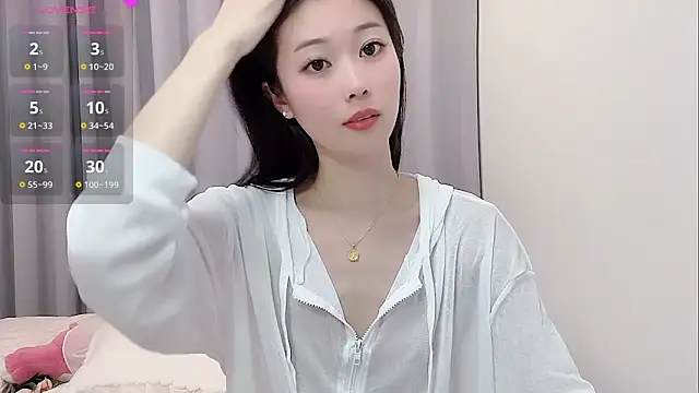 yunyun121 online show from 02/24/25, 12:16