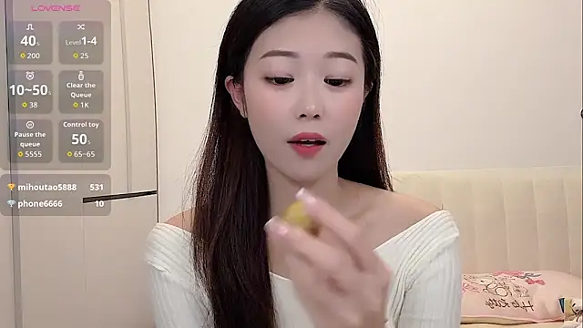 yunyun121 online show from 10/14/25, 03:02