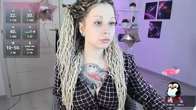 Snapshot of HoneySallyMoore chatting on 01/18/25, 08:40 HoneySallyMoore online show from 01/18/25, 08:40