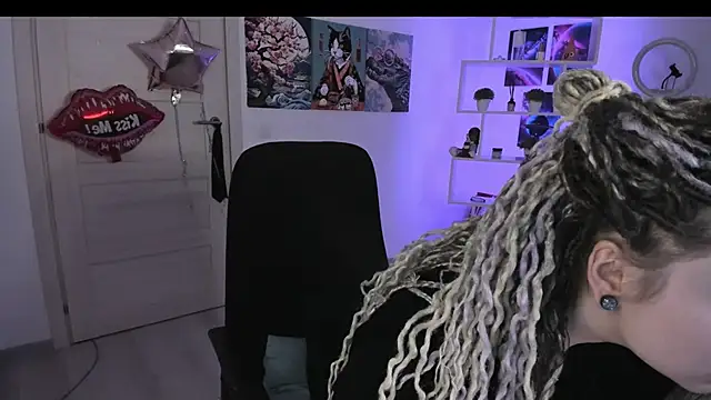 HoneySallyMoore online show from 10/18/25, 07:25