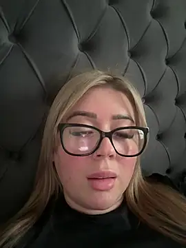 BadBitchClaudia online show from 02/14/25, 03:15
