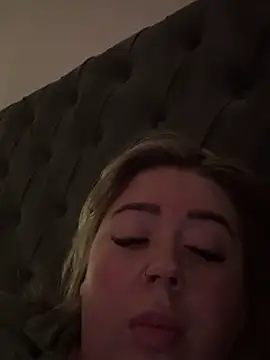 BadBitchClaudia online show from 02/20/25, 12:19