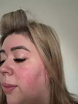 BadBitchClaudia online show from 02/21/25, 09:02