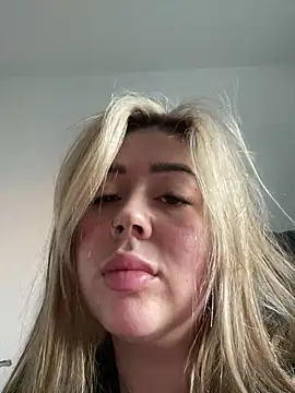 BadBitchClaudia online show from 03/06/25, 07:36