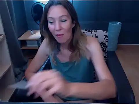 hannaha online show from 07/15/26, 07:24
