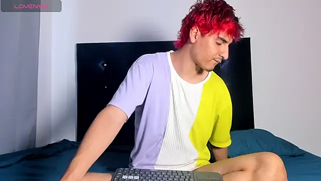 Snapshot of angel_starxx chatting on 02/13/25, 09:49 angel starxx online show from 02/13/25, 09:49