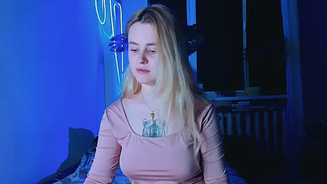 Alexa Pirs online show from 03/11/25, 08:31