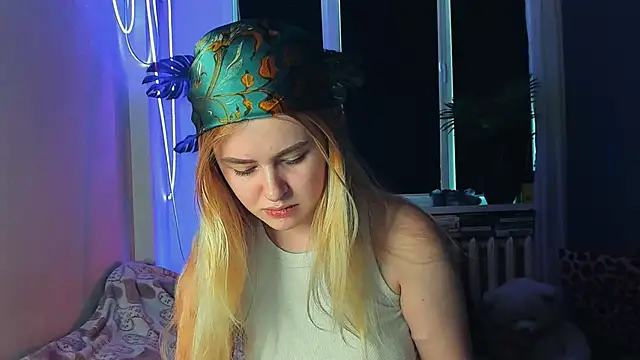 Alexa Pirs online show from 03/20/25, 09:04