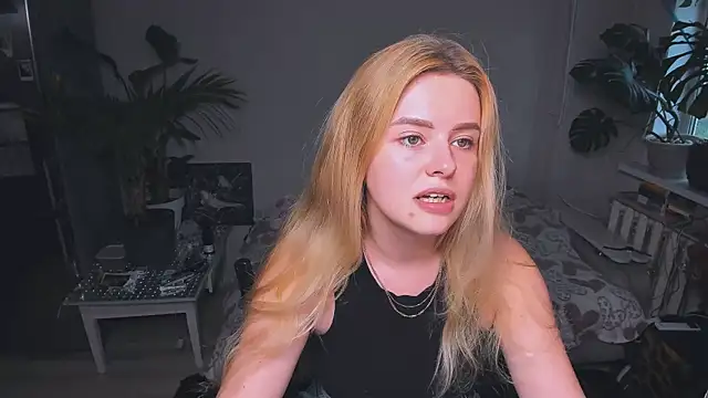 Alexa Pirs online show from 09/13/25, 03:01