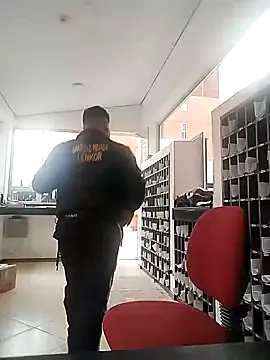 Snapshot of oscarshow24 chatting on 02/23/25, 09:48 oscarshow24 online show from 02/23/25, 09:48