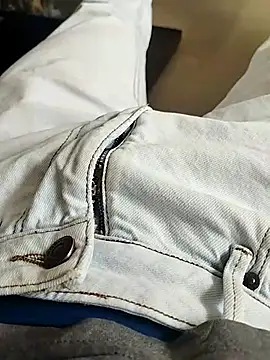 Snapshot of oscarshow24 chatting on 02/25/25, 06:09 oscarshow24 online show from 02/25/25, 06:09