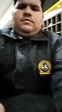 Snapshot of oscarshow24 chatting on 03/11/25, 04:43 oscarshow24 online show from 03/11/25, 04:43