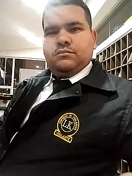 Snapshot of oscarshow24 chatting on 03/23/25, 05:43 oscarshow24 online show from 03/23/25, 05:43