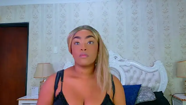 TianahGlow online show from 10/12/25, 12:37