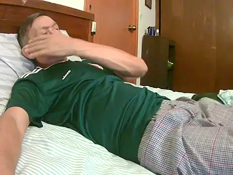 Snapshot of elver271@xh chatting on 11/06/25, 04:24 elver271xh online show from 11/06/25, 04:24