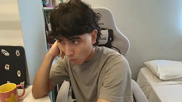 Snapshot of salvatore_montt chatting on 10/17/25, 09:17 salvatore montt online show from 10/17/25, 09:17