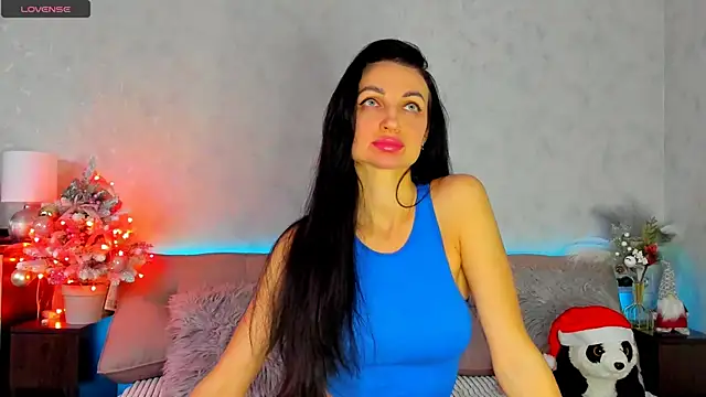 Snapshot of Tina_Mart chatting on 12/16/25, 11:15 Tina Mart online show from 12/16/25, 11:15