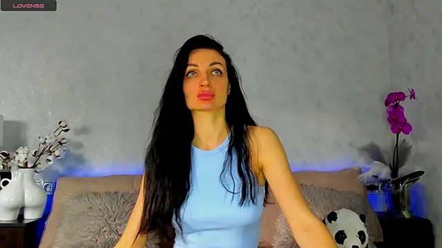 Snapshot of Tina_Mart chatting on 04/01/26, 01:41 Tina Mart online show from 04/01/26, 01:41