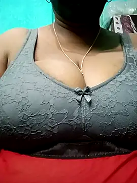 Snapshot of SX-JUHI chatting on 03/11/25, 12:54 SX-JUHI online show from 03/11/25, 12:54