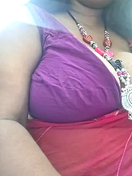 Snapshot of SX-JUHI chatting on 10/07/25, 02:03 SX-JUHI online show from 10/07/25, 02:03