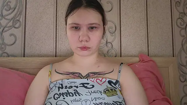 Snapshot of Little_kitsune1707 chatting on 10/07/25, 06:54 Little kitsune1707 online show from 10/07/25, 06:54