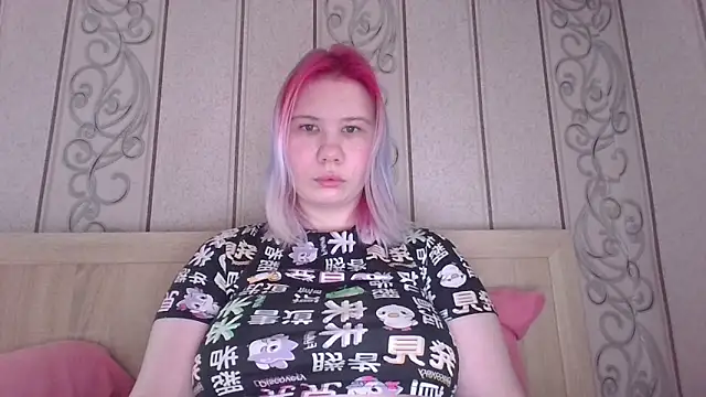 Snapshot of Little_kitsune1707 chatting on 10/27/25, 09:13 Little kitsune1707 online show from 10/27/25, 09:13