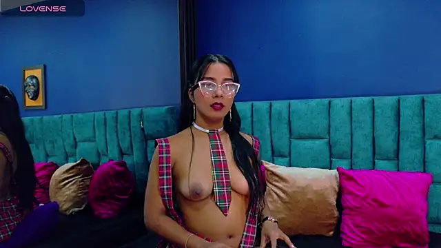 MariamLaraa online show from 02/28/25, 02:20