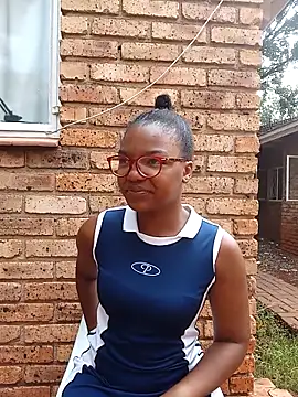 Snapshot of Kylie6lack chatting on 02/14/25, 01:08 Kylie6lack online show from 02/14/25, 01:08