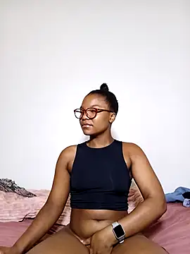 Snapshot of Kylie6lack chatting on 02/23/25, 11:36 Kylie6lack online show from 02/23/25, 11:36