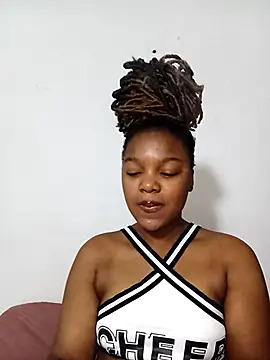 Snapshot of Kylie6lack chatting on 10/02/25, 08:16 Kylie6lack online show from 10/02/25, 08:16