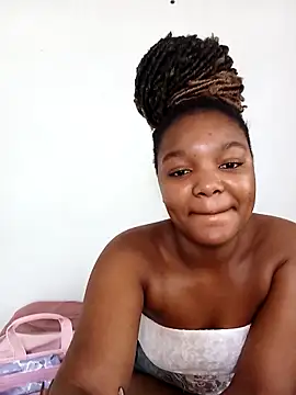 Snapshot of Kylie6lack chatting on 10/08/25, 10:24 Kylie6lack online show from 10/08/25, 10:24